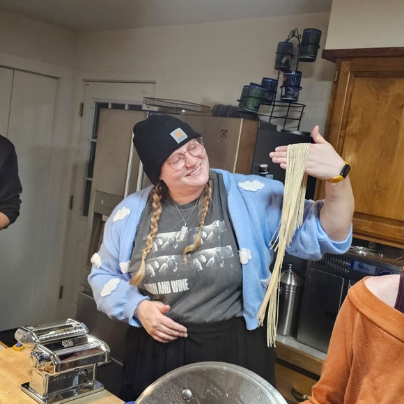 Meet your Posher, Neka - Picture 3 of 4